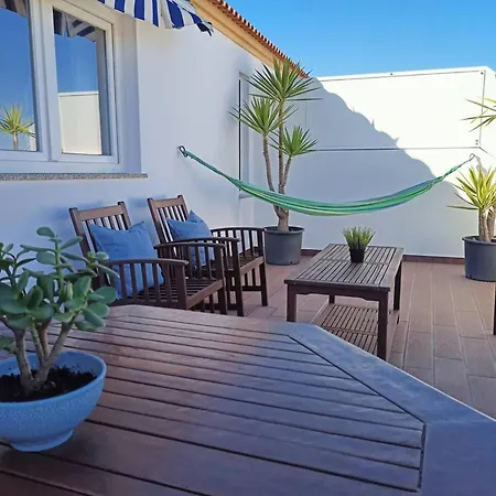 Modern In 80 M² Free Wifi Apartment *